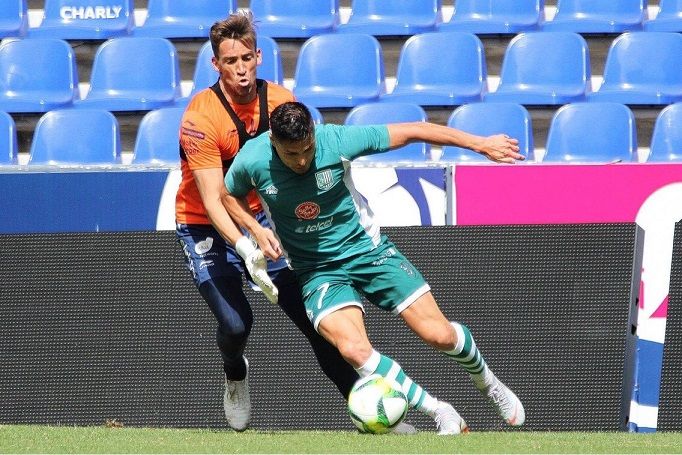 El partido se jugó a 4 tiempos de 35 minutos. El experimentado timonel de los anfitriones Enrique Meza probó su estrategia frente al técnico argentino Ricardo Valiño, quien para este compromiso ya contó con equipo completo, tras la llegada de los últimos refuerzos para este semestre