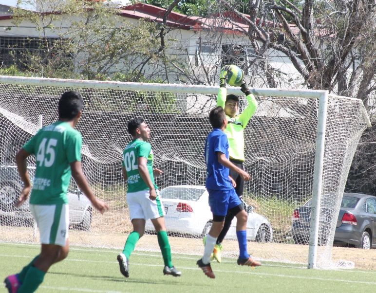 cancha sintética de la Preparatoria Federal Uno