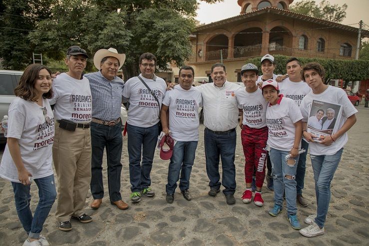 Sostuvo que los partidos de la “mafia del poder” están dispuestos a intentar comprar los votos, comprar a los representantes de casillas, sin embargo, “no les va a alcanzar porque el pueblo está unido y ha tomado una decisión”