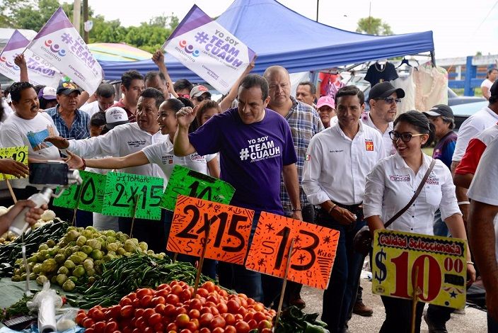 Al sostener un encuentro con habitantes de San Pedro Apatlaco, indicó que este es un trabajo que realizarán directamente los próximos presidentes municipales; y asimismo, vigilará que las acciones que se emprendan en beneficio de la población morelense sean con total transparencia