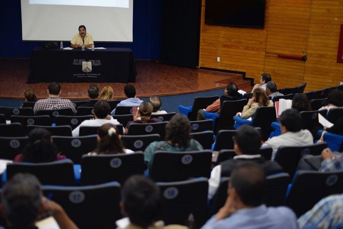 En representación de José Alejandro Jesús Villareal Gasca, Hernández López expresó que quienes ocuparán cargos como el de tesorero municipal deben conocer qué es la hacienda municipal, cómo se integra y en qué consiste la gestión estratégica de los recursos públicos