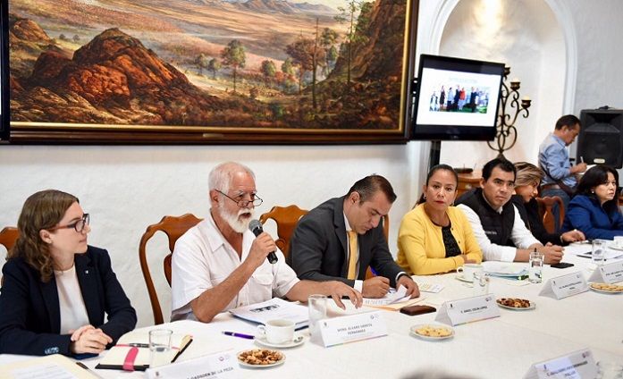 Al entregar el Informe de Actividades 2013-2018 al Gobierno de Morelos, Álvaro Urreta Fernández, secretario Ejecutivo del Consejo, indicó que dicho documento también será entregado a la próxima administración para su revisión y análisis, a fin de que contribuya a la elaboración de políticas de gobierno