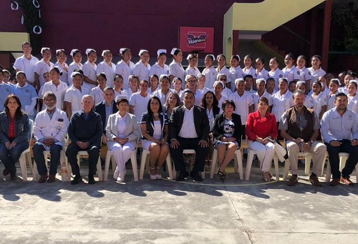 El acuerdo suscrito entre ambas instituciones, es específico de Servicio Social y Prácticas Profesionales para que los alumnos de la carrera Técnico en Enfermería General de la mencionada escuela practiquen en los 360 campos clínicos que ofrece al año el área de Enfermería de la Delegación Estatal del ISSSTE