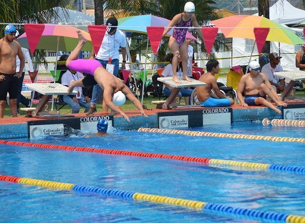 Desde temprana hora comenzaron a llegar los diferentes tritones y sirenas para participar en las competencias en las que cada uno de ellos se inscribió para luchar por tan ansiados boletos por ello la pelea dentro de la piscina fue llena de emociones de principio a fin en las que fueron constantes sin tregua en cada hit, ya que estaba de por medio alcanzar las marcas necesarias para estar en la lista de quienes serán los elegidos de portar los colores nacionales