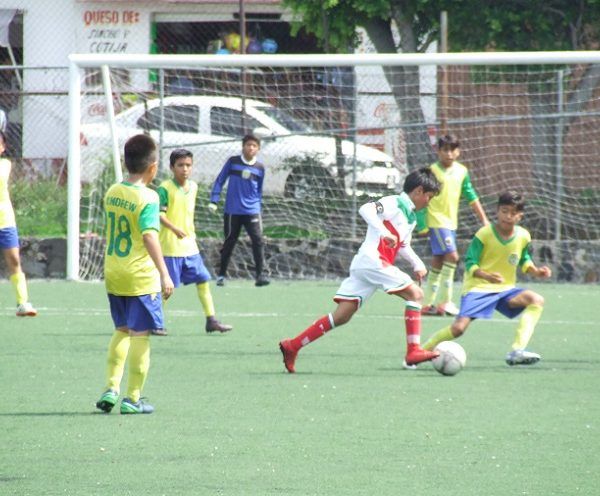 Destacó que este sábado las acciones serán diferentes frentes, donde cada uno de los equipos contendientes están más que listos a ir en busca del triunfo y seguir su paso a la gran final de esta edición