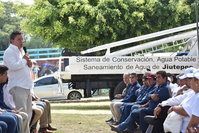 En la toma de protesta de los comités, efectuada en la planta de tratamiento de aguas residuales “La Gachupina”, el alcalde Rafael Reyes resaltó que estas acciones fortalecen la participación ciudadana en la toma de decisiones de asuntos de vital importancia para la comunidad, como lo es la prestación de un servicio indispensable para el bienestar de la comunidad