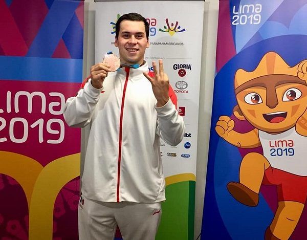 Ricardo Vargas llena de satisfacción al estado de Morelos por su formidable actuación en esta edición de esta gesta deportiva; en el cierre de las actividades de la natación logró terminar con presea de bronce en la prueba de los 1,500 metros libres, demostrando que es el mejor nadador de fondo en México y considerado entre los tres mejores del continente