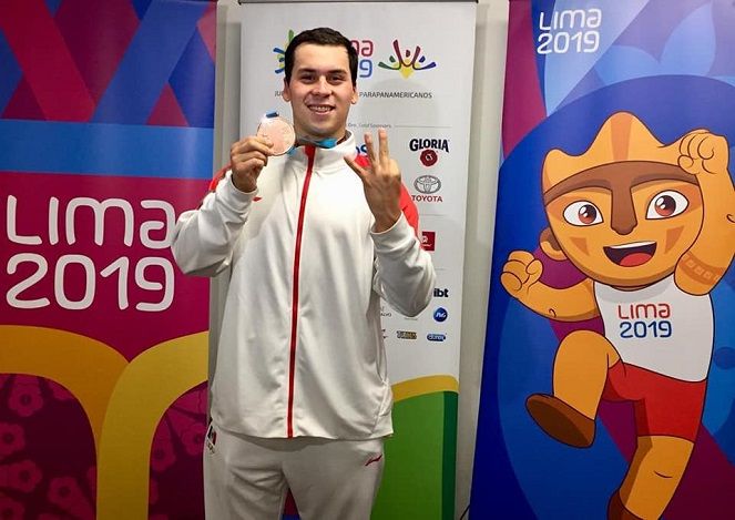 Ricardo Vargas llena de satisfacción al estado de Morelos por su formidable actuación en esta edición de esta gesta deportiva; en el cierre de las actividades de la natación logró terminar con presea de bronce en la prueba de los 1,500 metros libres, demostrando que es el mejor nadador de fondo en México y considerado entre los tres mejores del continente