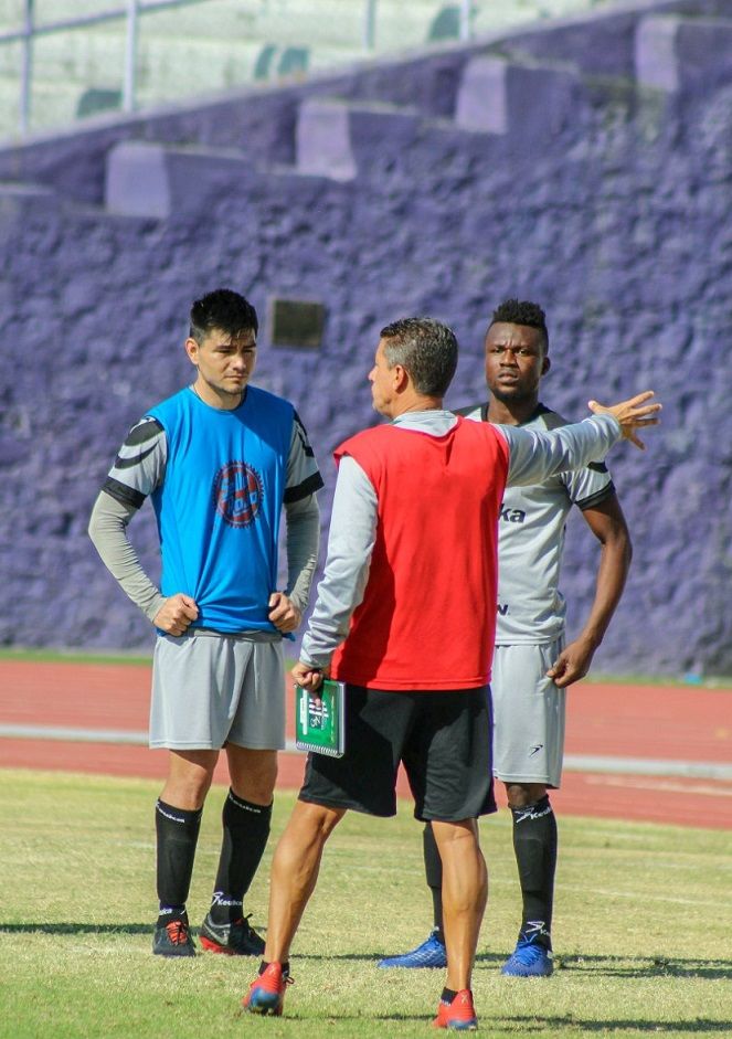 A este compromiso, Mineros de Zacatecas llega de inmejorable manera. Los dirigidos por Óscar Fernando Torres son los líderes de la competencia, con 14 unidades, luego de cuatro victorias al hilo; de hecho, acumulan 10 anotaciones a su favor y cero en contra. Es el equipo con mejor ofensiva y más sólida defensiva en el torneo