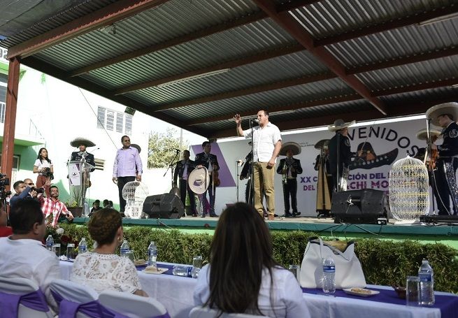 A la sesión acudieron los secretarios de Turismo y Cultura, Margarita González Saravia; Desarrollo Social, Gilberto Alcalá Pineda; Educación; Luis Arturo Cornejo Alatorre y Salud, Marco Antonio Cantú Cuevas