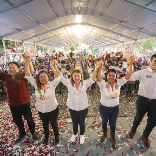 Margarita González Saravia, Mario Delgado, Alejandra Flores, Adán Augusto, Víctor Mercado.